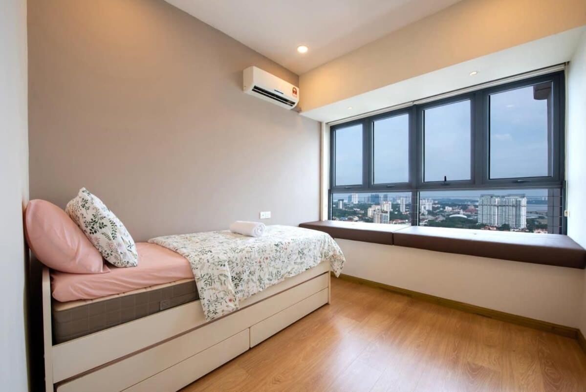 Comfy 3Br Apt In Danga Bay Free Parking Sea View ジョホールバル エクステリア 写真