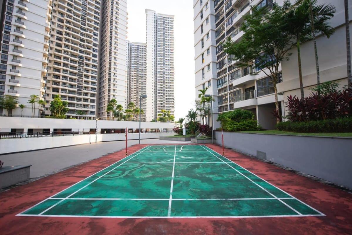 Comfy 3Br Apt In Danga Bay Free Parking Sea View ジョホールバル エクステリア 写真