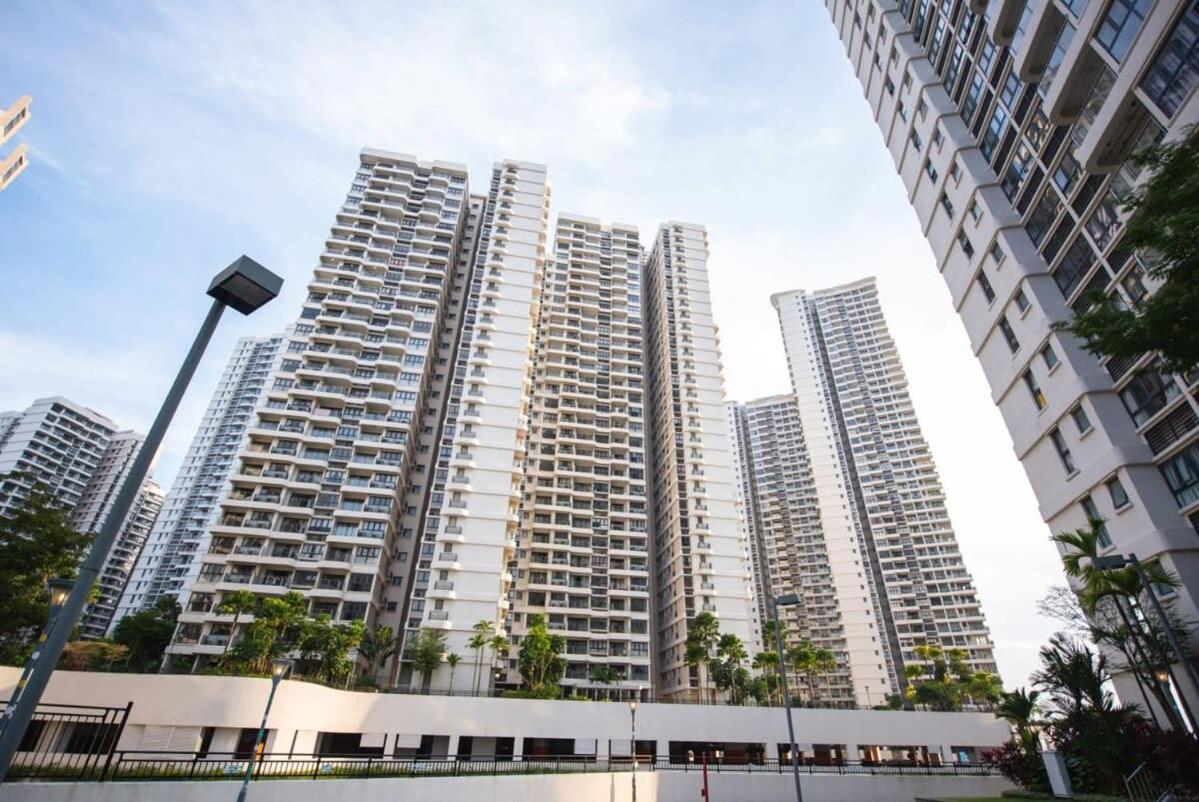 Comfy 3Br Apt In Danga Bay Free Parking Sea View ジョホールバル エクステリア 写真