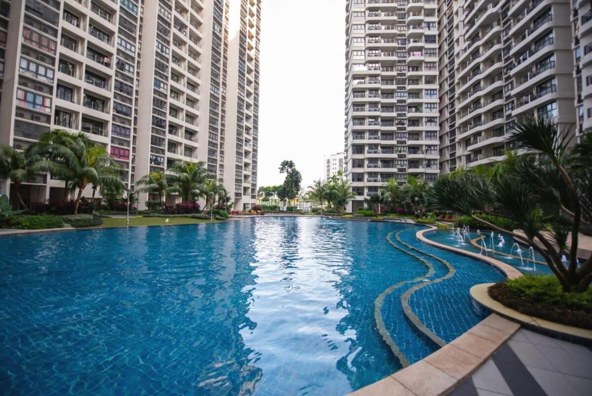 Comfy 3Br Apt In Danga Bay Free Parking Sea View ジョホールバル エクステリア 写真